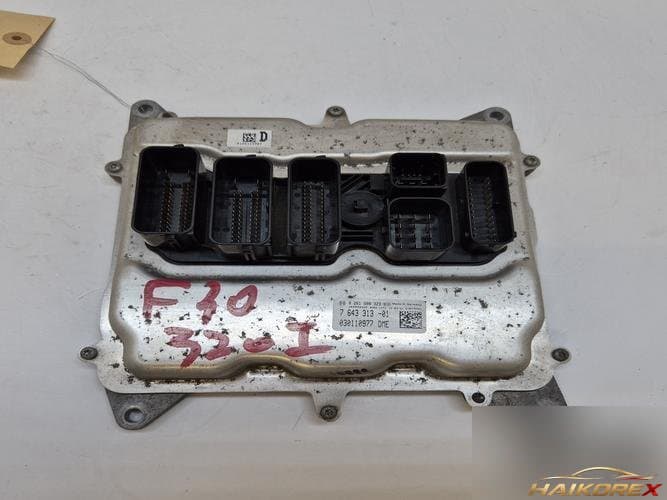 BMW 3 Series 2012 — блок управления двигателем ECU 7643313