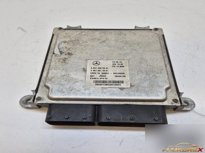 Mercedes-Benz C-Class W204 2010 — блок управления двигателем ECU A6519005301