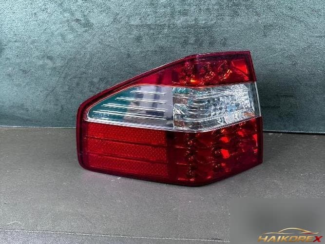 Kia Mohave 2011 — фонарь задний левый (комбинированный)