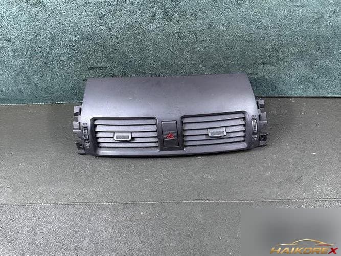 Kia Mohave 2008 — дефлектор воздуха 97420-2J000