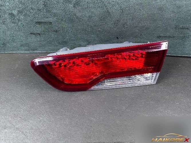 Kia Forte 2010 — задняя крышка багажника (белая), №2