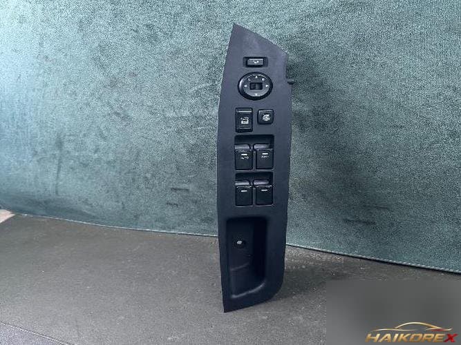 Kia Sorento 2010 — переключатель стеклоподъемника 93570-2P200VA