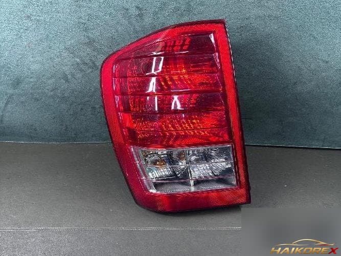Kia Carnival 2010 — фонарь задний левый (комбинированный)