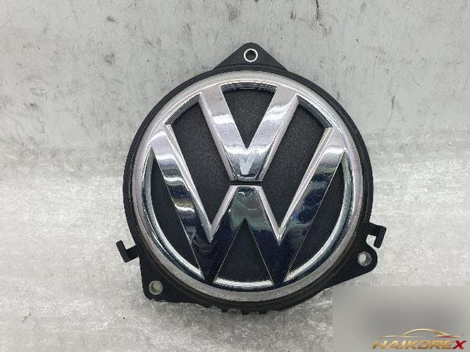 Volkswagen Golf 2013 — эмблема крышки багажника