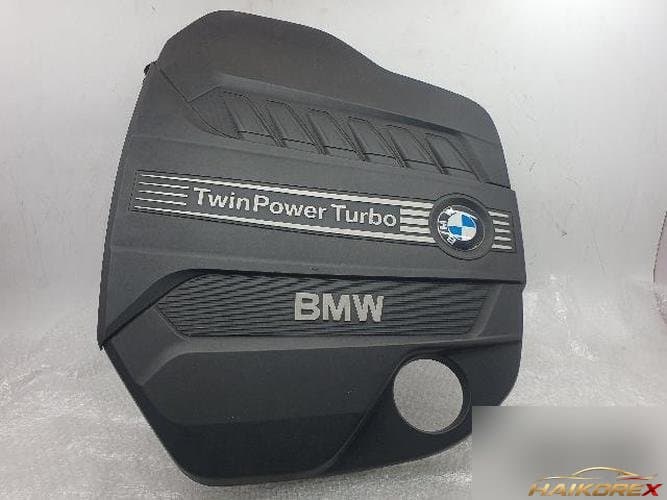 BMW X5 2013 — крышка двигателя