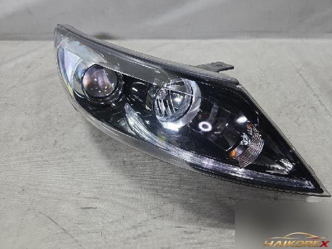 Kia Sportage 2011 — фара передняя правая