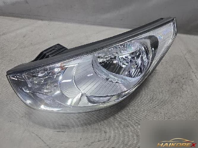 Hyundai Tucson 2010 — фара передняя левая