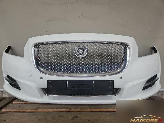 Jaguar XJ 2011 — передний бампер