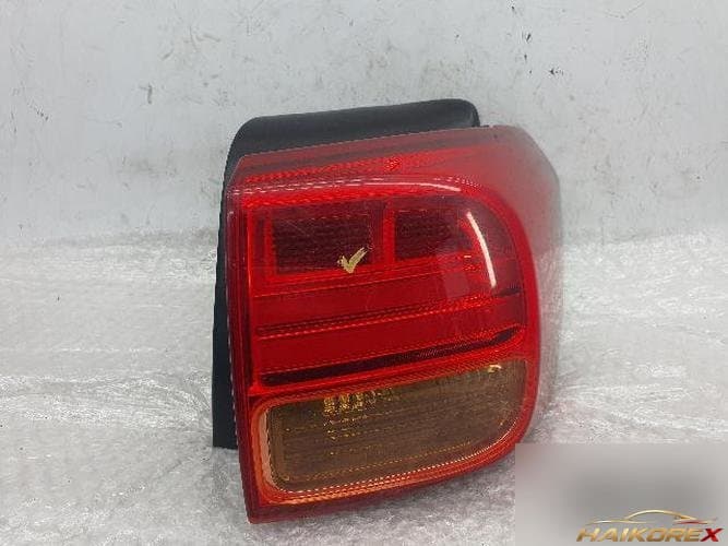 Kia Carnival 2016 — фонарь задний комбинированный правый 92402-A9