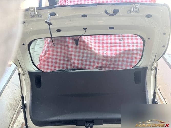 Renault QM3 2014 — крышка багажника