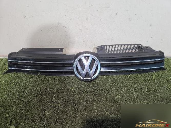 Volkswagen Golf 2010 — решетка радиатора 5K0 853 653