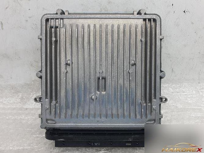 BMW X5 2013 — блок управления двигателем ECU N57D30B