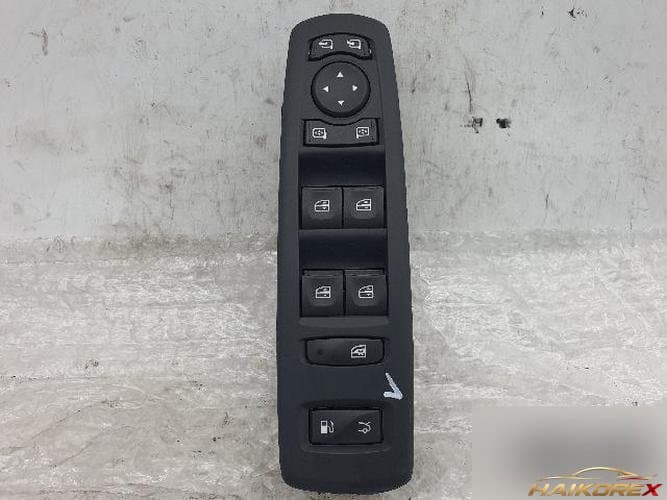 Renault SM5 2011 — выключатель стеклоподъемника 1