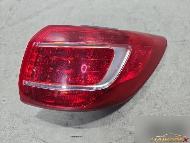 Kia Sportage 2011 — комбинированный фонарь задний правый (пассажирский)