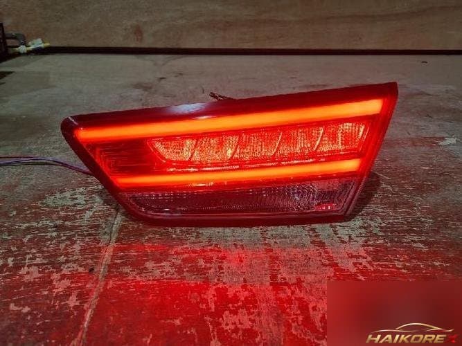 Kia K5 2017 — фонарь багажника белый (LED)