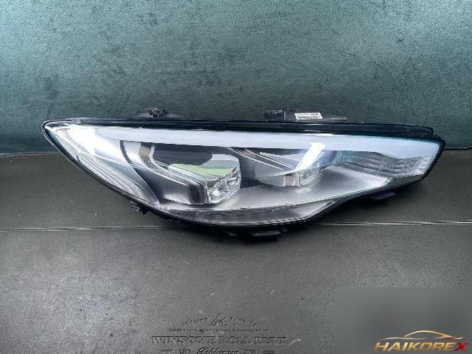 Kia K9 2013 — фара правая
