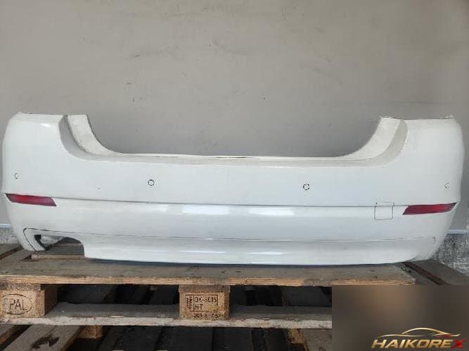 BMW 5 Series 2011 — бампер задний