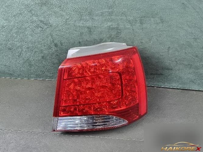 Kia Sorento 2010 — фонарь комбинированный задний правый (LED)