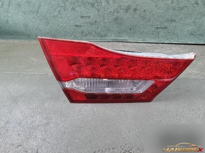 Kia Sorento 2009 — обшивка задней двери левая