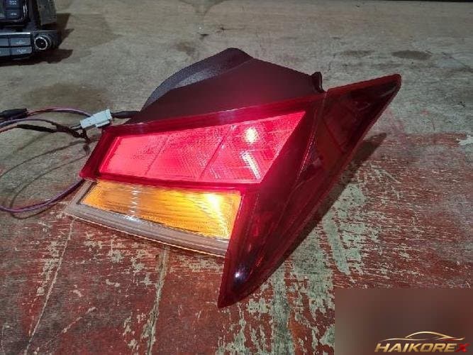 Hyundai Avante 2024 — комбинированный фонарь задний правый (пассажирский) 92402-AA000