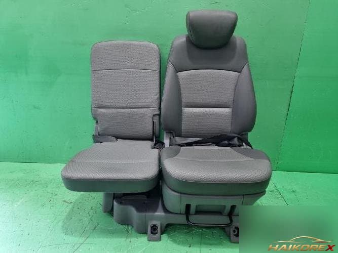 Hyundai Grandstarex 2011 — сиденье 3 (третье место)