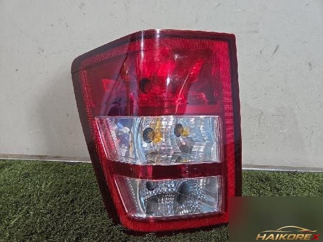 Jeep Grand Cherokee 2009 — комбинированный фонарь задний левый 5515672AH