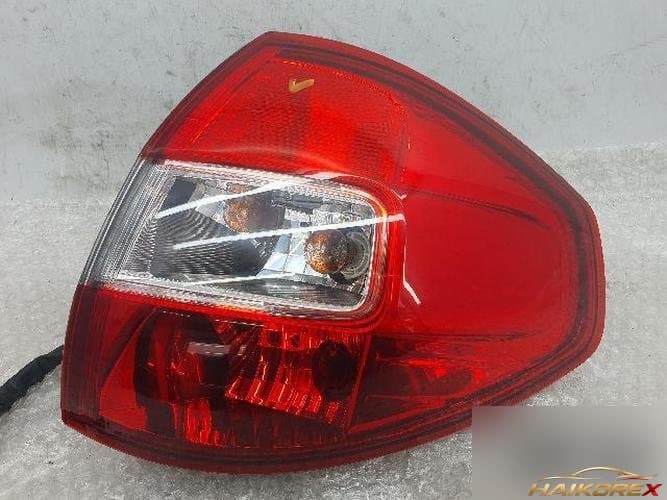 Renault QM5 2013 — задний фонарь комбинированный правый (пассажирский)