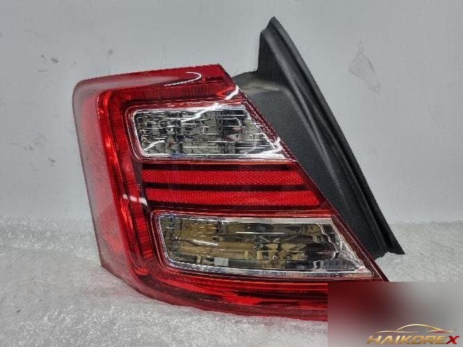 Ford Taurus 2016 — комбинированный фонарь задний левый (водительский)
