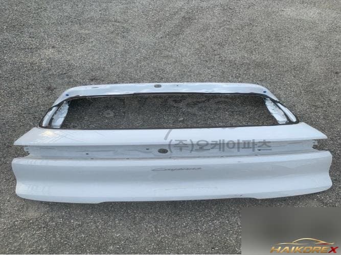 Porsche Cayenne 2019 — крышка багажника