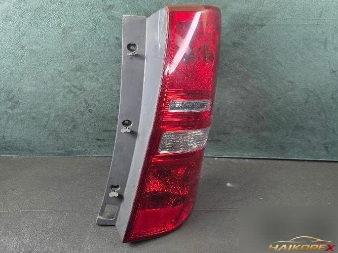 Hyundai Grandstarex 2008 — комбинированный фонарь задний правый