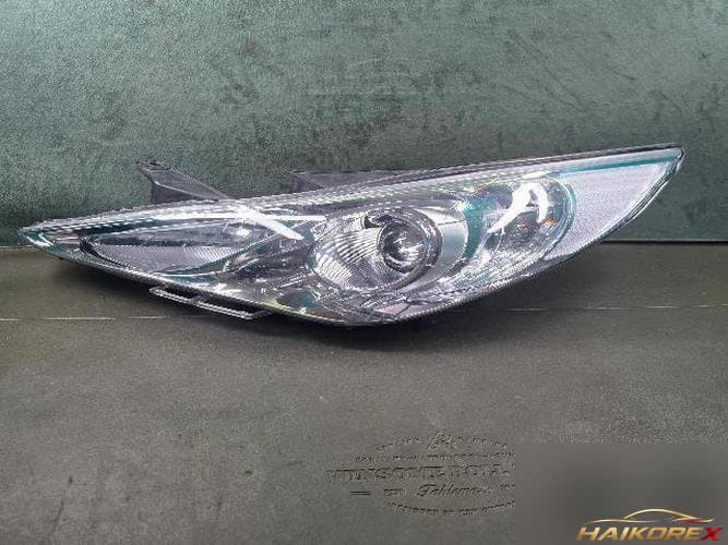Hyundai Sonata 2010 — фара левая