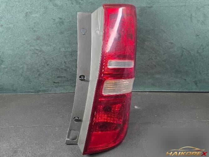 Hyundai Grand Starex 2011 — комбинированный фонарь задний правый (пассажирский)