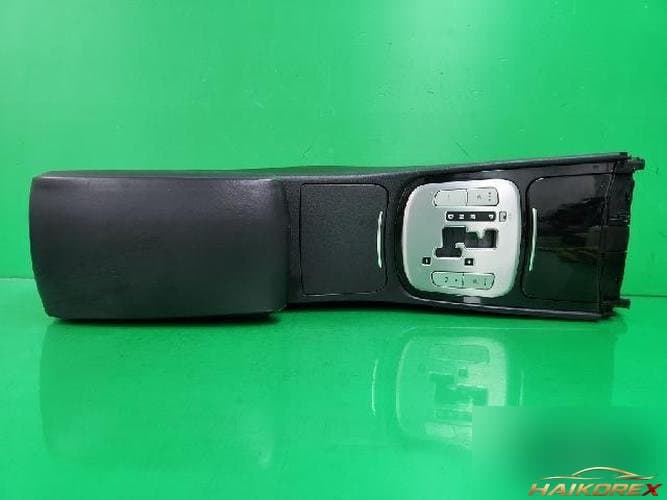 Hyundai Genesis 2013 — консольный ящик 96198-3M820