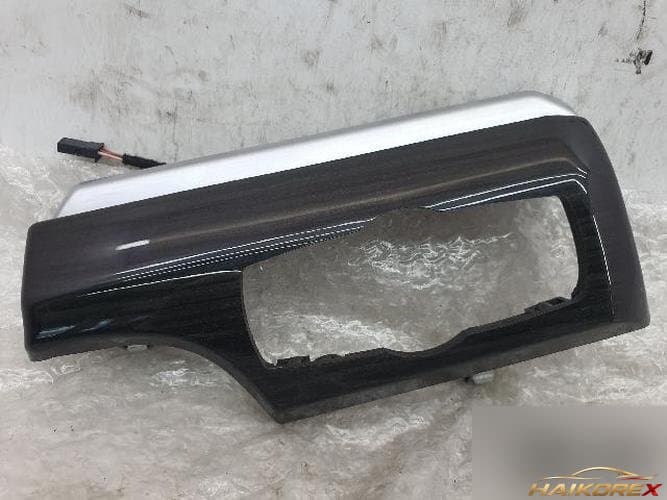 BMW 5 Series 2014 — накладка панели приборов 9292277-03