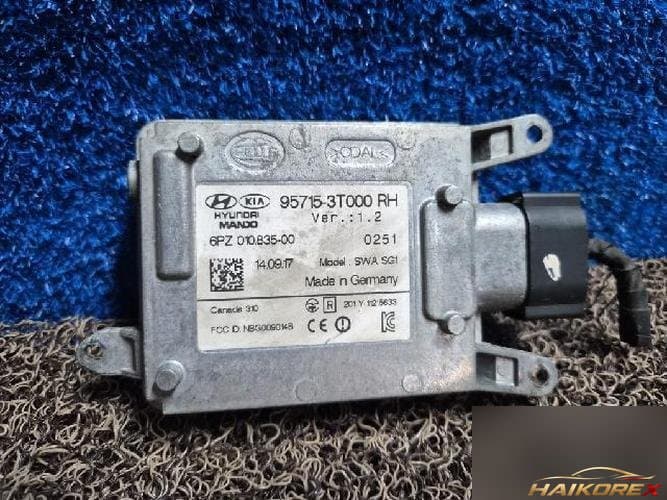 Kia K9 2013 — датчик радара заднего угла правый 957153T000