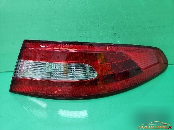 Jaguar XF 2010 — комбинированный фонарь задний правый (пассажирский) 8X2313404BD