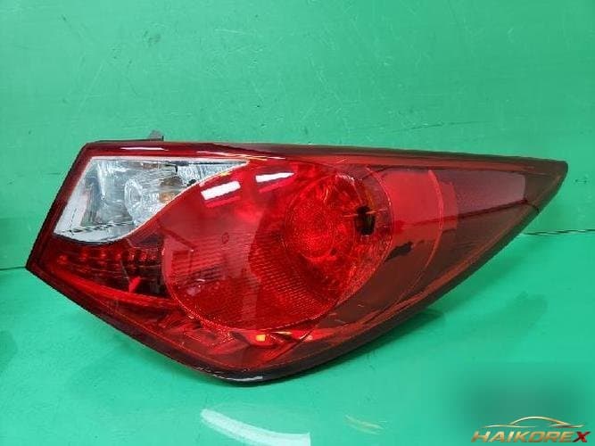 Hyundai Sonata 2012 — задний комбинированный фонарь правый (пассажирский)