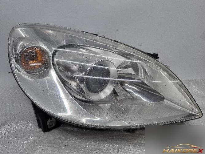 Mercedes-Benz B-Class 2008 — фара передняя правая A1698201861