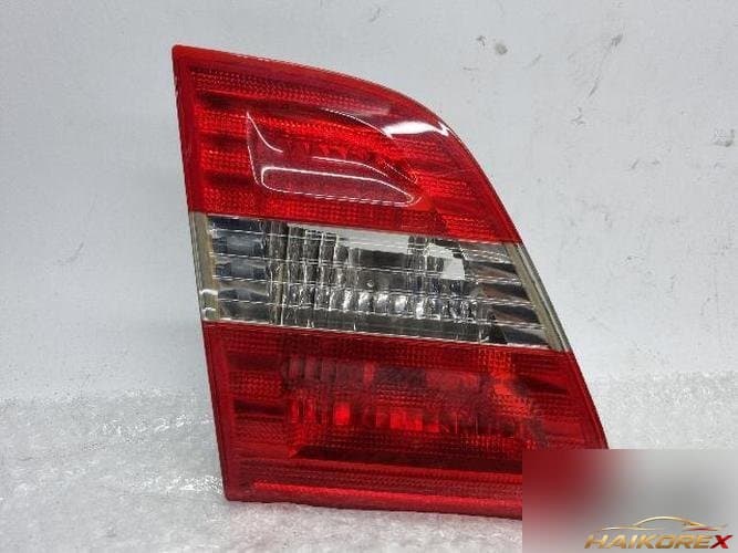 Mercedes-Benz B-Class 2008 — накладка двери задней левая