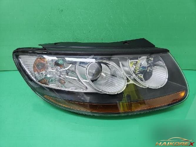 Hyundai Santa Fe 2010 — фара головного света правая