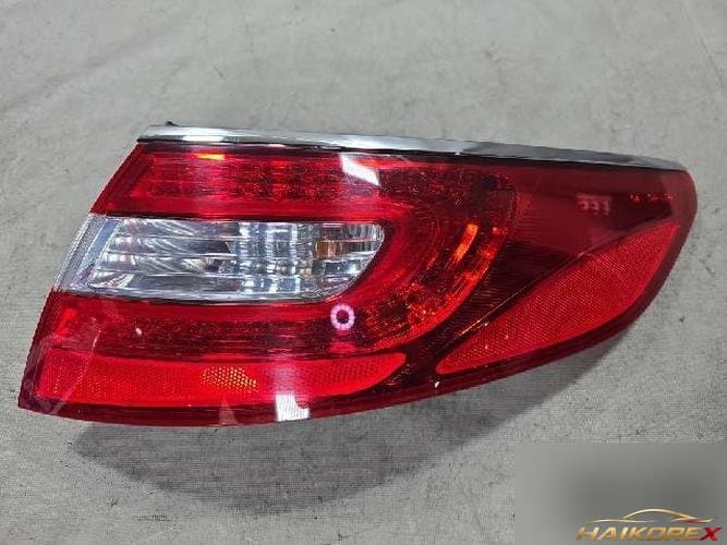 Hyundai Granzer 2012 — комбинированный фонарь задний правый (пассажирский)