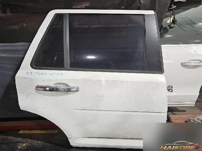 Land Rover Freelander 2014 — дверь задняя правая LR005851