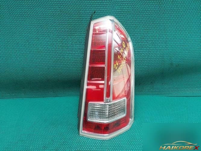 Chrysler 300 2014 — комбинированный фонарь задний правый 68154610AD