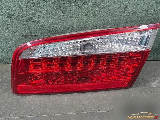 Kia Sorento 2008 — фонарь багажника LED, правый