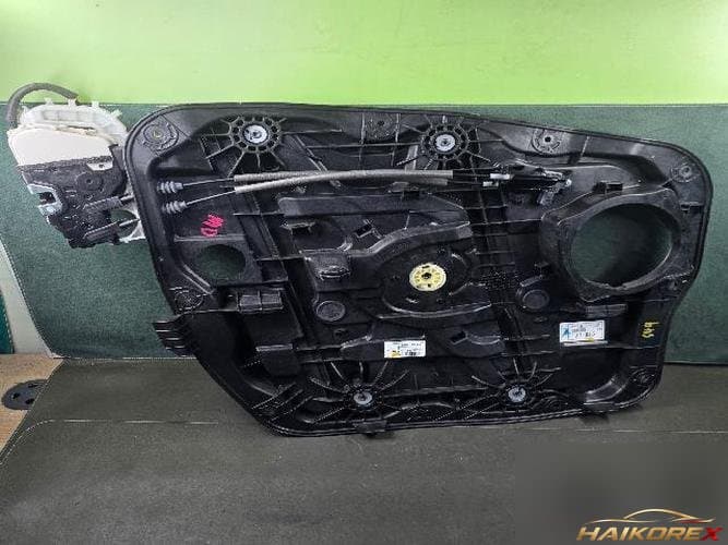 Hyundai Santa Fe 2013 — обшивка двери водителя с защёлкой