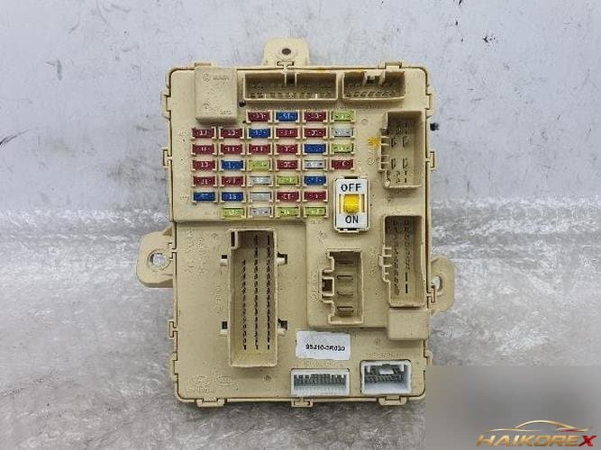 Kia K7 2013 — блок предохранителей салонный 95410-3R030