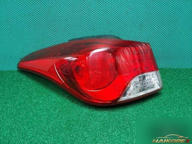 Hyundai Avante 2013 — комбинированный фонарь задний левый (водительский)