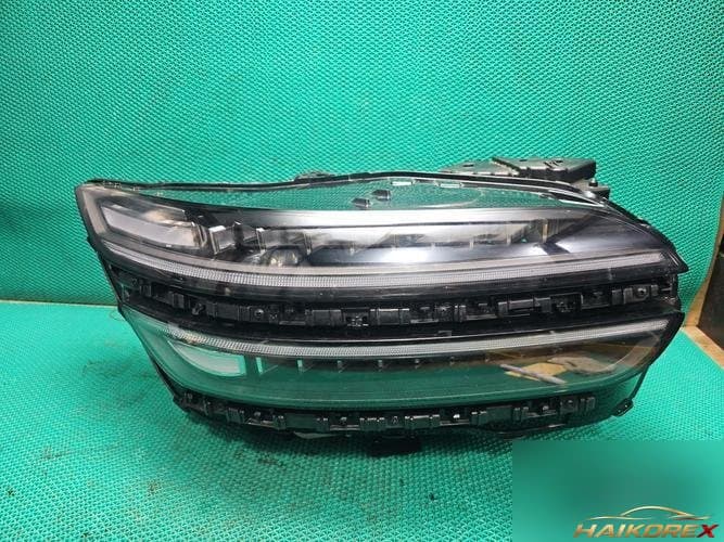 Genesis GV70 2025 — фара правая LED модуль