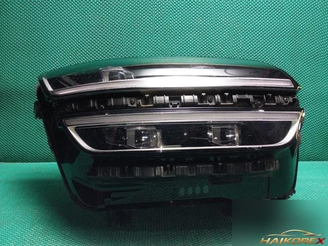 Genesis GV70 2021 — фара правая в сборе (LED модуль) 92102AR