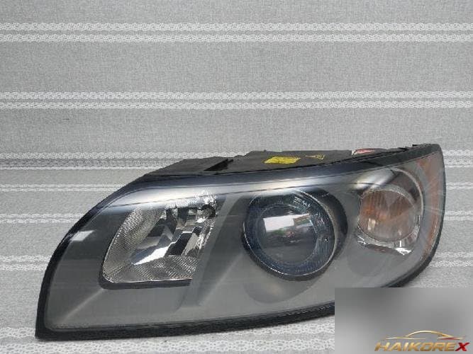 Volvo V50 2006 — фара левая HID 30698889